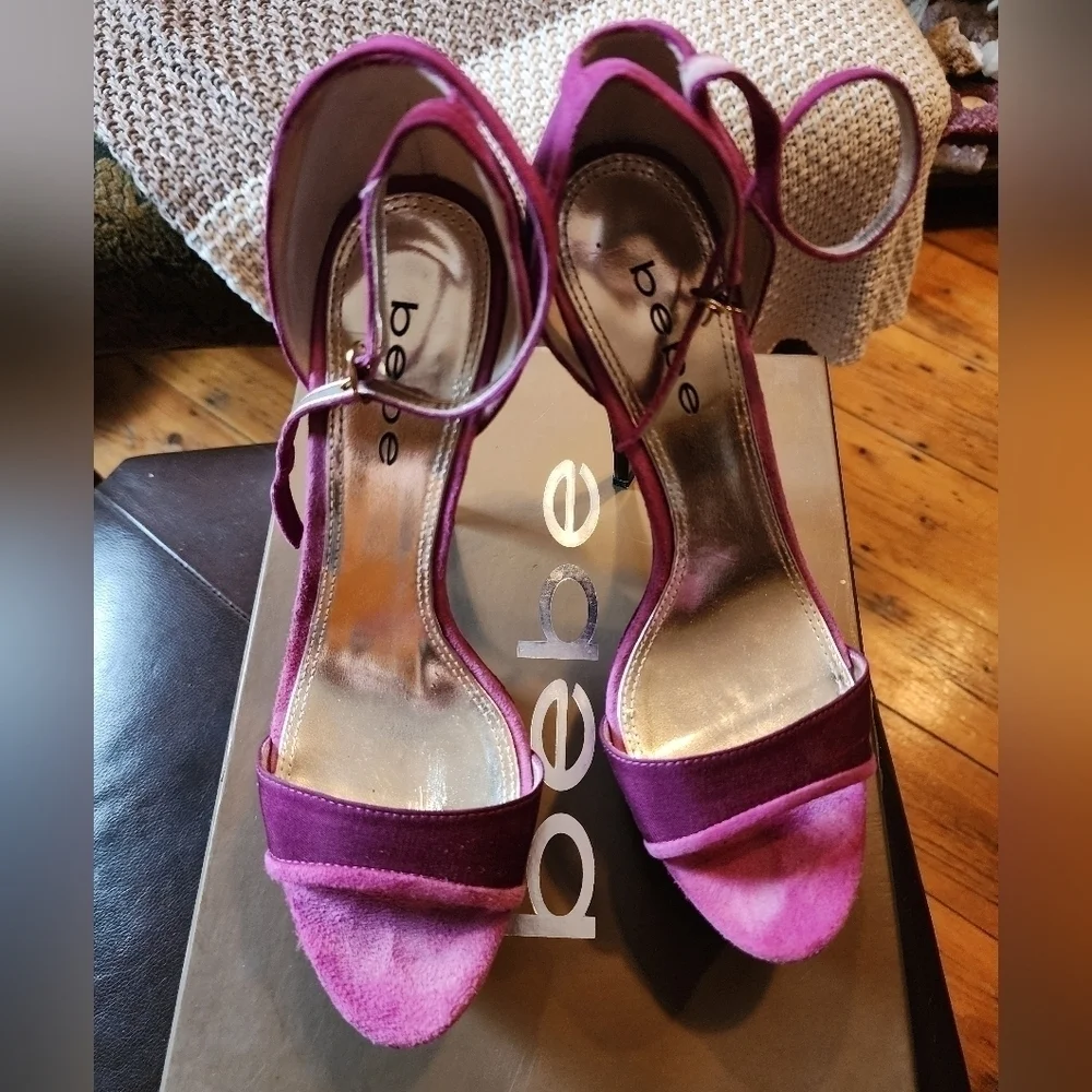 BEBE fushia pink fabric and suede 5.5 inch heels size 7.5